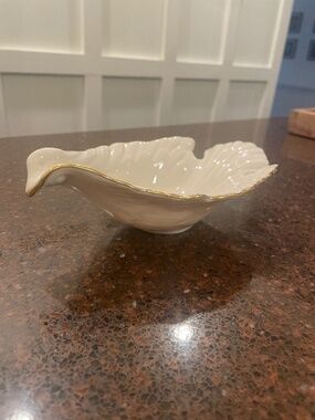 Lenox Unique Dove Design Candy Dish - Excellent Condition